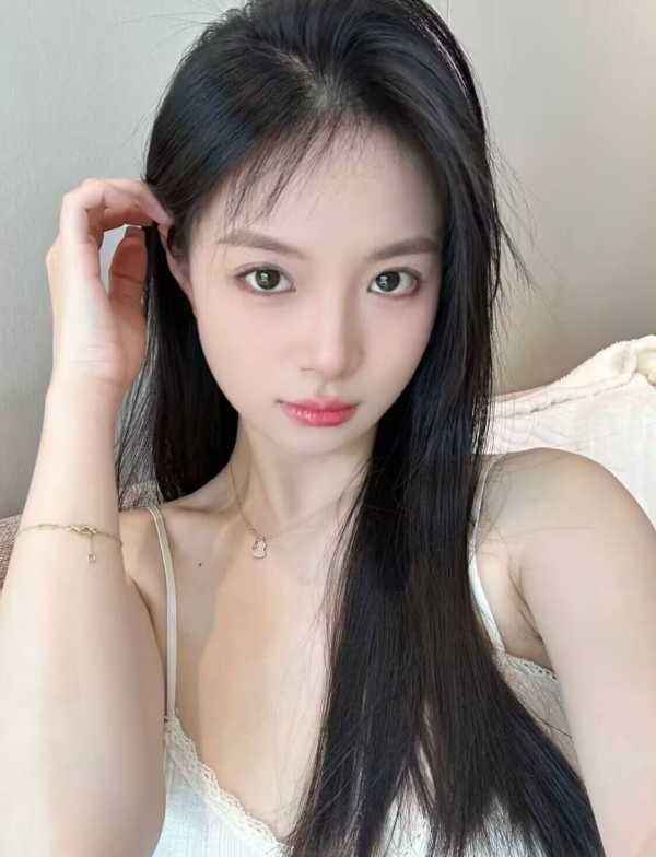 三水区性感大长腿美女