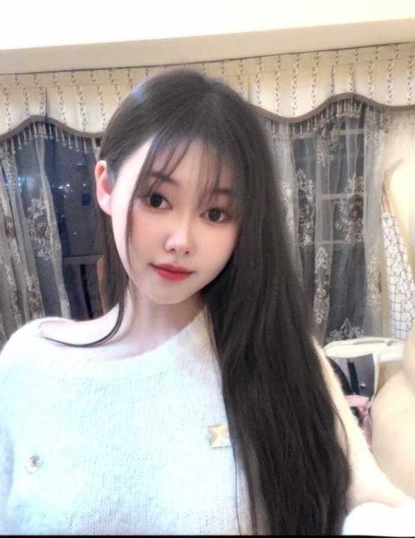 南山清纯嫩妹初次下海服务-樂樂
