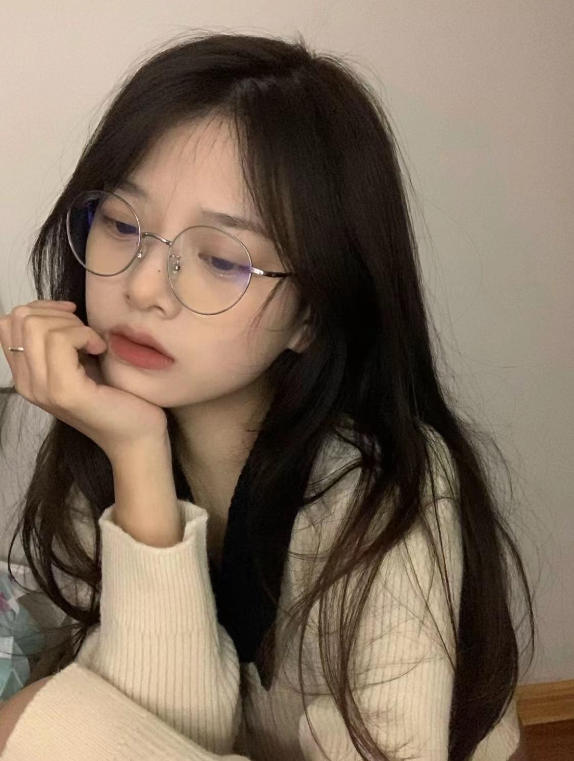 18岁可爱小嫩妹，次次直顶深处花蕊