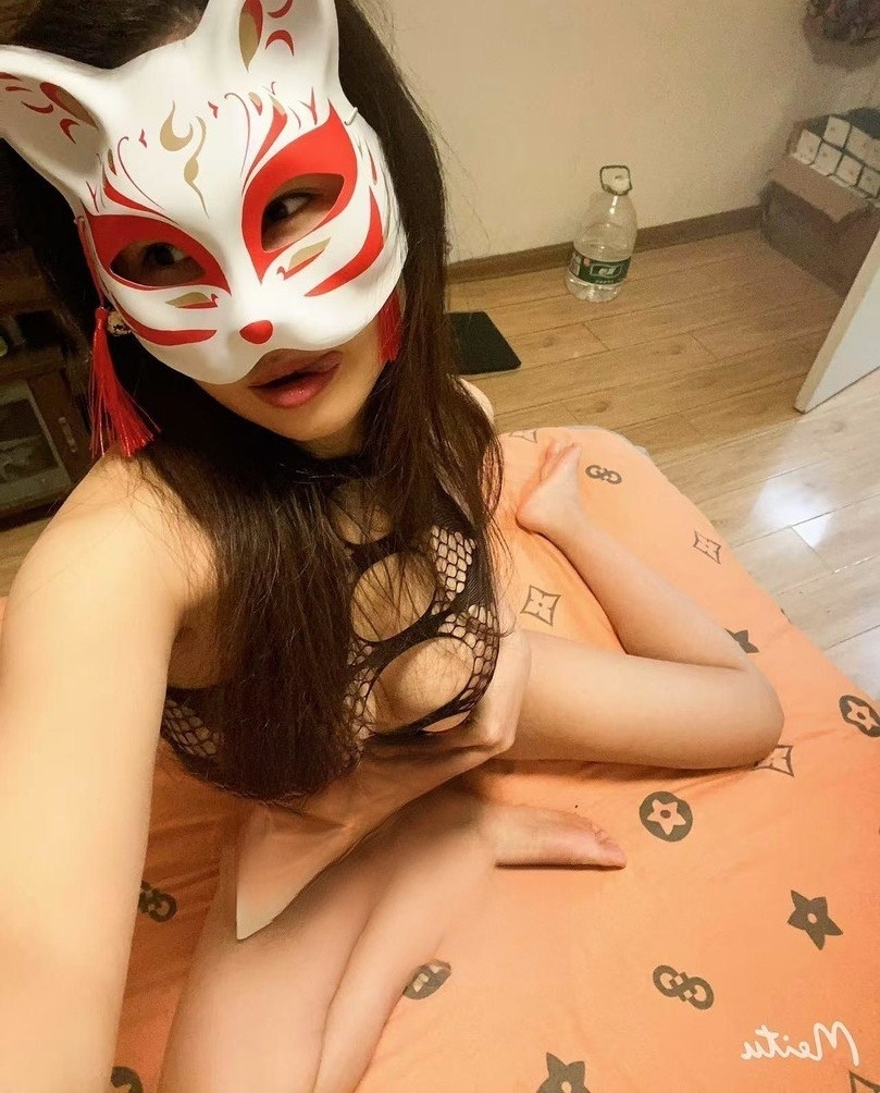 仙鹤街性感少妇